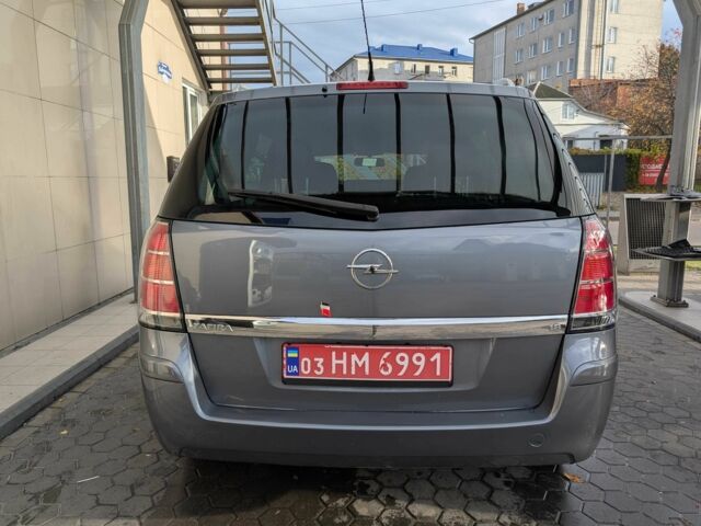 Серый Опель Зафира, объемом двигателя 0 л и пробегом 176 тыс. км за 5500 $, фото 4 на Automoto.ua