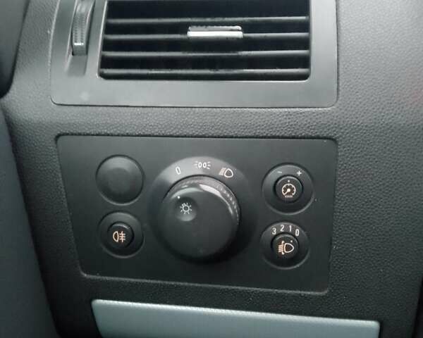 Сірий Опель Зафіра, об'ємом двигуна 1.6 л та пробігом 270 тис. км за 5500 $, фото 20 на Automoto.ua