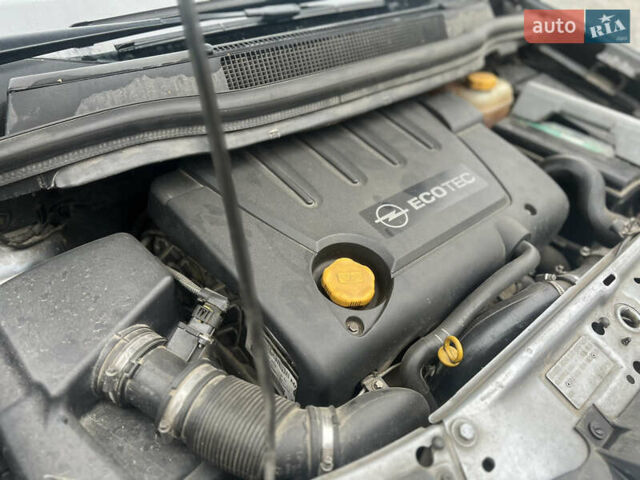 Серый Опель Зафира, объемом двигателя 1.9 л и пробегом 275 тыс. км за 4900 $, фото 23 на Automoto.ua