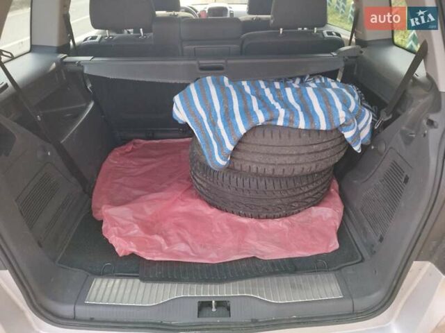 Серый Опель Зафира, объемом двигателя 1.8 л и пробегом 214 тыс. км за 5200 $, фото 34 на Automoto.ua