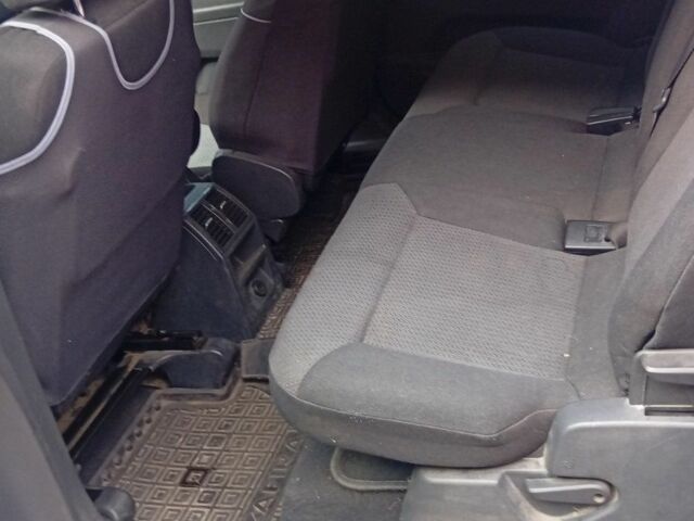 Серый Опель Зафира, объемом двигателя 0 л и пробегом 270 тыс. км за 4500 $, фото 5 на Automoto.ua