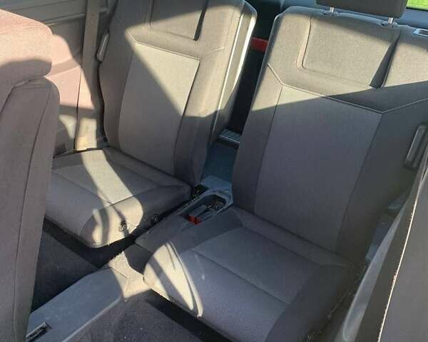 Серый Опель Зафира, объемом двигателя 1.9 л и пробегом 260 тыс. км за 5900 $, фото 26 на Automoto.ua