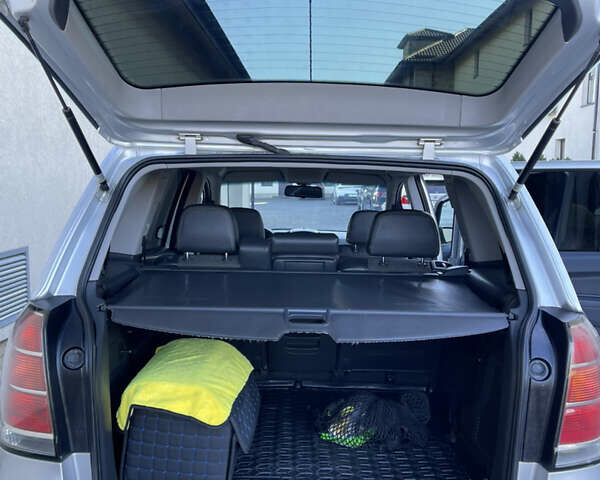 Опель Зафира 2006 в Жовкве на Automoto.ua Серый Опель Зафира, объемом двигателя 1.9 л и пробегом 228 тыс. км за 4999 $, фото 34 на Automoto.ua