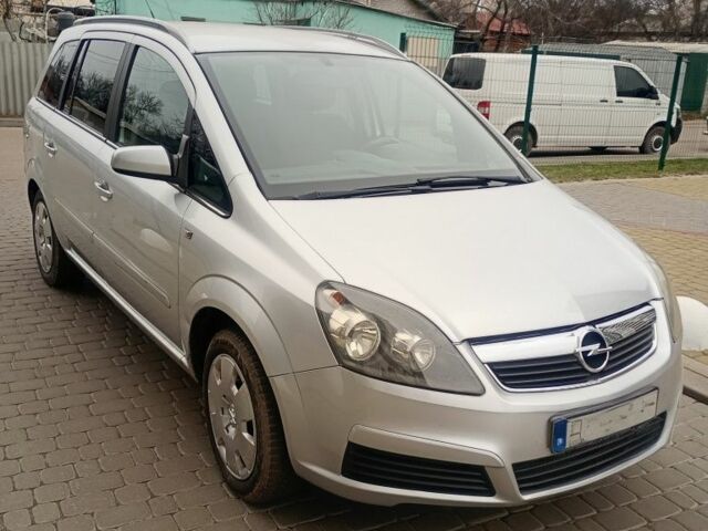 Сірий Опель Зафіра, об'ємом двигуна 0 л та пробігом 195 тис. км за 5650 $, фото 5 на Automoto.ua