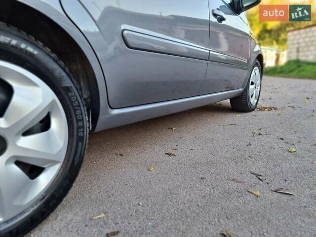 Сірий Опель Зафіра, об'ємом двигуна 1.9 л та пробігом 267 тис. км за 5800 $, фото 18 на Automoto.ua