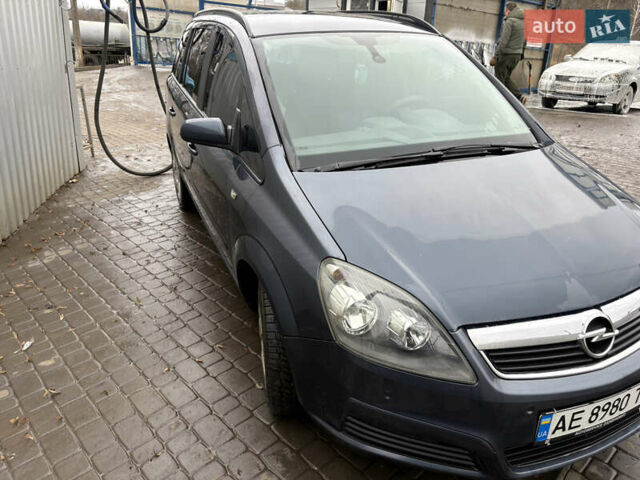 Сірий Опель Зафіра, об'ємом двигуна 1.6 л та пробігом 327 тис. км за 6700 $, фото 3 на Automoto.ua