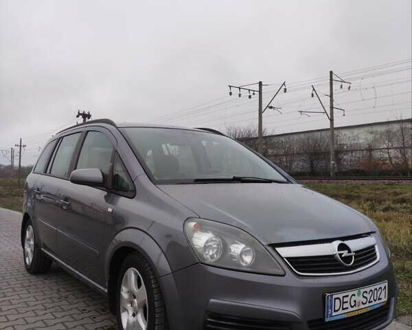Серый Опель Зафира, объемом двигателя 1.9 л и пробегом 337 тыс. км за 2700 $, фото 9 на Automoto.ua