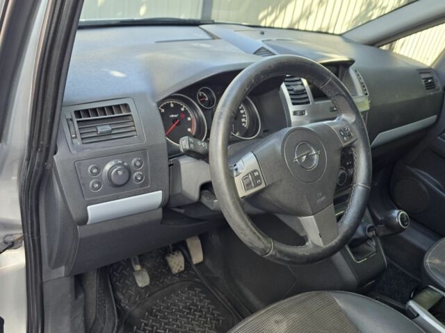 Опель Зафира 2006 в Кривом Роге на Automoto.ua Серый Опель Зафира, объемом двигателя 1.9 л и пробегом 300 тыс. км за 3733 $, фото 1 на Automoto.ua