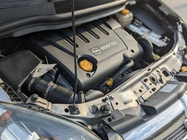 Сірий Опель Зафіра, об'ємом двигуна 1 л та пробігом 294 тис. км за 5400 $, фото 5 на Automoto.ua