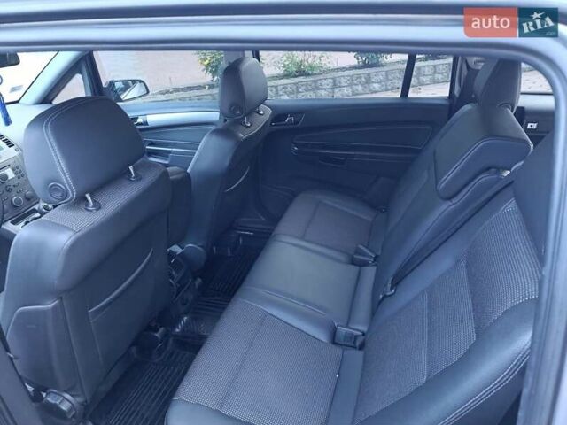Сірий Опель Зафіра, об'ємом двигуна 1.91 л та пробігом 317 тис. км за 5900 $, фото 5 на Automoto.ua