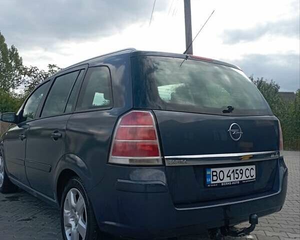 Сірий Опель Зафіра, об'ємом двигуна 2.2 л та пробігом 234 тис. км за 4800 $, фото 2 на Automoto.ua