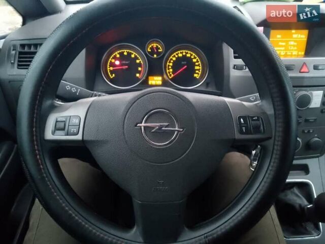 Сірий Опель Зафіра, об'ємом двигуна 1.6 л та пробігом 270 тис. км за 5500 $, фото 17 на Automoto.ua