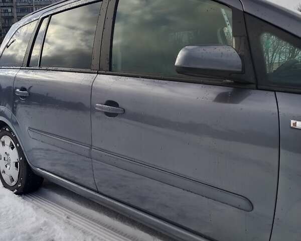 Сірий Опель Зафіра, об'ємом двигуна 1.6 л та пробігом 304 тис. км за 5100 $, фото 2 на Automoto.ua
