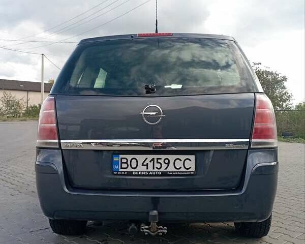 Сірий Опель Зафіра, об'ємом двигуна 2.2 л та пробігом 234 тис. км за 4800 $, фото 1 на Automoto.ua