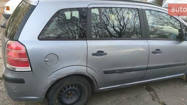 Серый Опель Зафира, объемом двигателя 1.6 л и пробегом 291 тыс. км за 4300 $, фото 22 на Automoto.ua