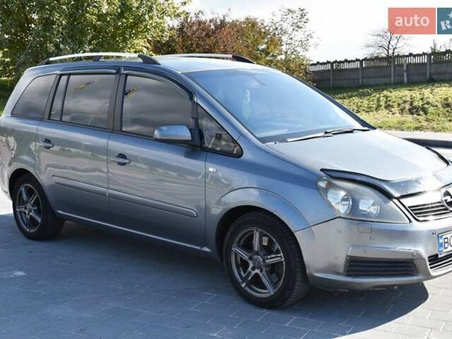 Серый Опель Зафира, объемом двигателя 1.9 л и пробегом 309 тыс. км за 4600 $, фото 4 на Automoto.ua