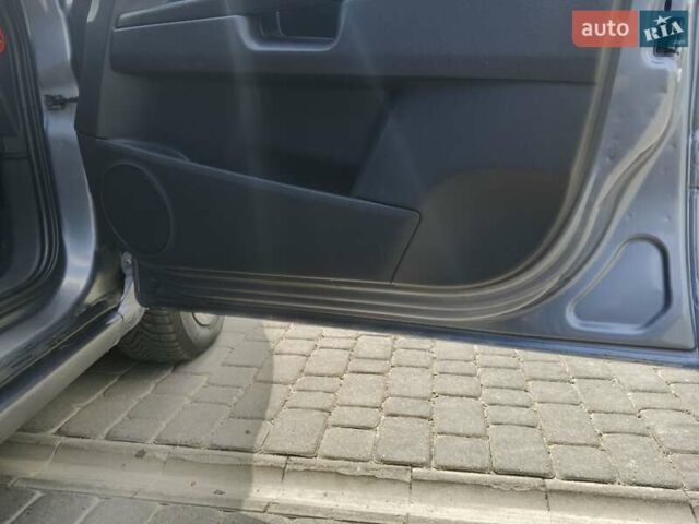Серый Опель Зафира, объемом двигателя 1.8 л и пробегом 209 тыс. км за 5250 $, фото 10 на Automoto.ua
