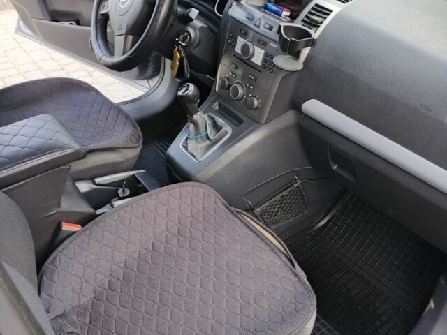 Серый Опель Зафира, объемом двигателя 1.8 л и пробегом 209 тыс. км за 5150 $, фото 13 на Automoto.ua