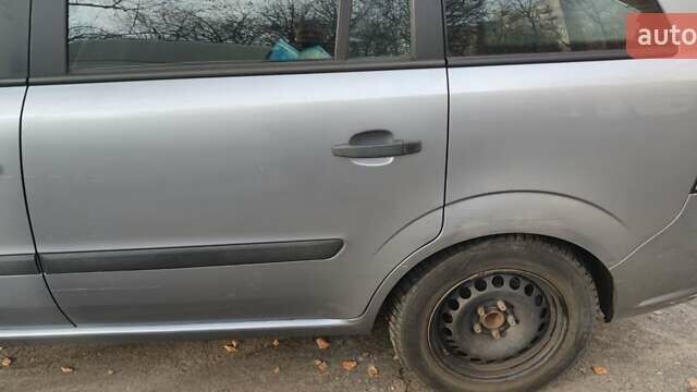 Серый Опель Зафира, объемом двигателя 1.6 л и пробегом 291 тыс. км за 4300 $, фото 23 на Automoto.ua