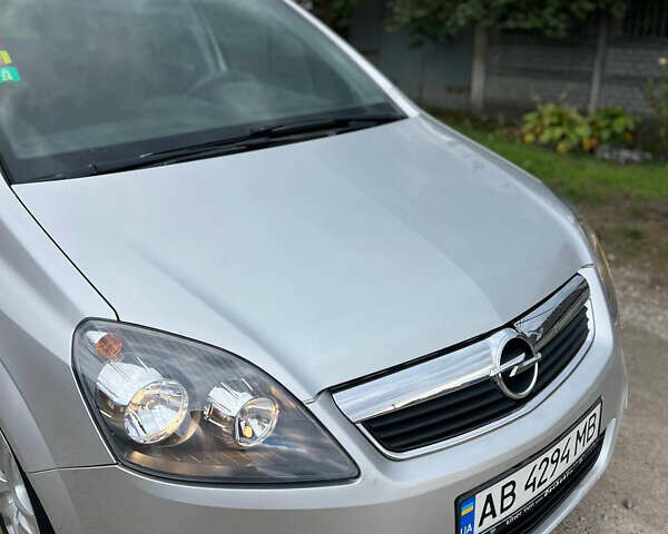 Сірий Опель Зафіра, об'ємом двигуна 1.6 л та пробігом 180 тис. км за 5700 $, фото 11 на Automoto.ua