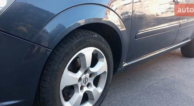 Серый Опель Зафира, объемом двигателя 1.8 л и пробегом 232 тыс. км за 5400 $, фото 12 на Automoto.ua