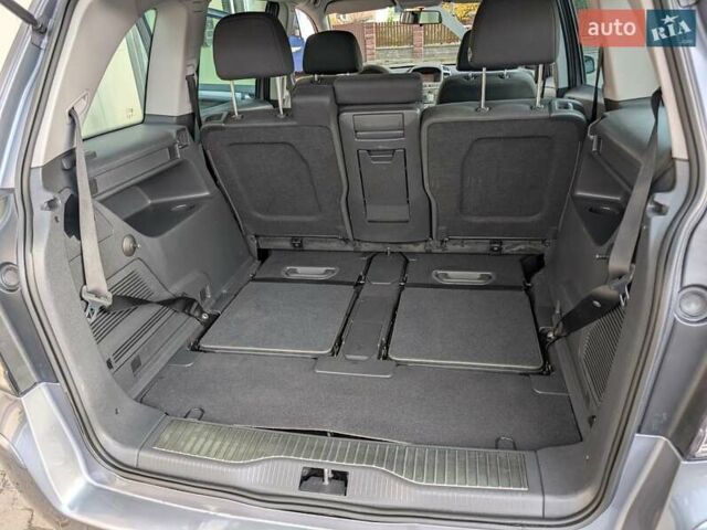 Серый Опель Зафира, объемом двигателя 1.8 л и пробегом 176 тыс. км за 5700 $, фото 14 на Automoto.ua