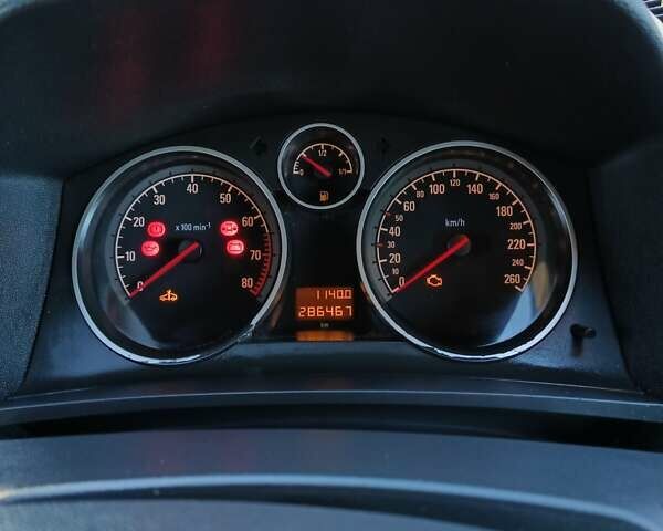 Опель Зафира 2006 в Виннице на Automoto.ua Серый Опель Зафира, объемом двигателя 1.8 л и пробегом 288 тыс. км за 4500 $, фото 1 на Automoto.ua