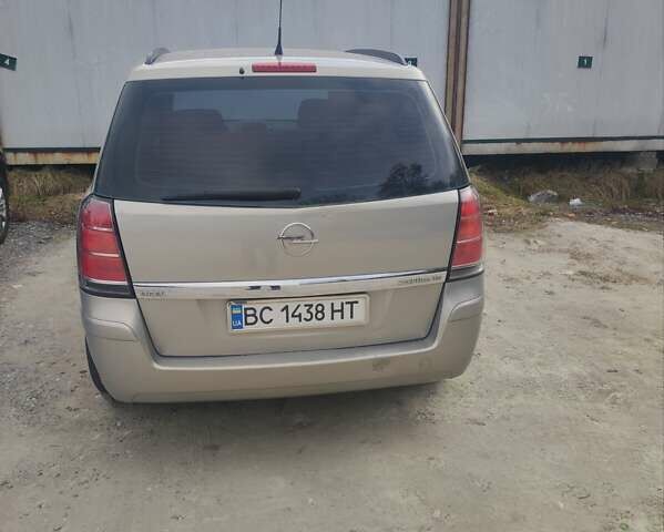Серый Опель Зафира, объемом двигателя 1.8 л и пробегом 240 тыс. км за 4000 $, фото 4 на Automoto.ua