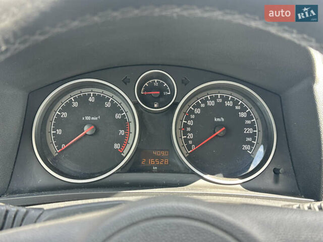 Серый Опель Зафира, объемом двигателя 1.6 л и пробегом 217 тыс. км за 5500 $, фото 21 на Automoto.ua