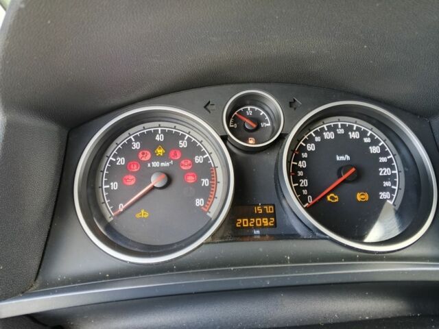 Серый Опель Зафира, объемом двигателя 1.8 л и пробегом 209 тыс. км за 5150 $, фото 8 на Automoto.ua