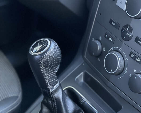 Опель Зафира 2006 в Жовкве на Automoto.ua Серый Опель Зафира, объемом двигателя 1.9 л и пробегом 228 тыс. км за 4999 $, фото 44 на Automoto.ua