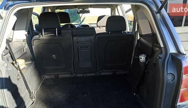 Опель Зафира 2006 в Яворове на Automoto.ua Серый Опель Зафира, объемом двигателя 1.91 л и пробегом 285 тыс. км за 5500 $, фото 7 на Automoto.ua