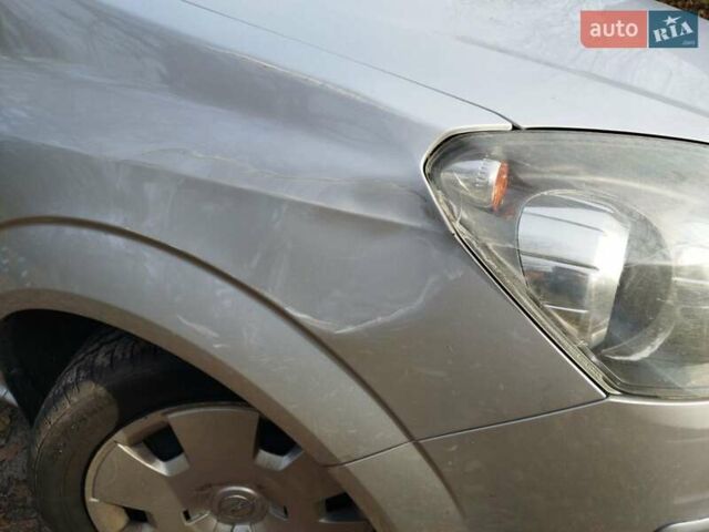 Серый Опель Зафира, объемом двигателя 1.8 л и пробегом 214 тыс. км за 5200 $, фото 42 на Automoto.ua