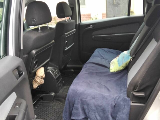 Сірий Опель Зафіра, об'ємом двигуна 1.8 л та пробігом 214 тис. км за 6500 $, фото 5 на Automoto.ua