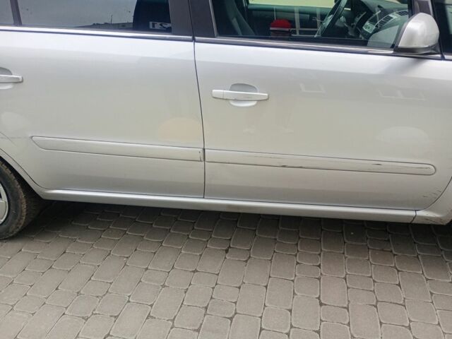 Сірий Опель Зафіра, об'ємом двигуна 0 л та пробігом 195 тис. км за 5650 $, фото 7 на Automoto.ua