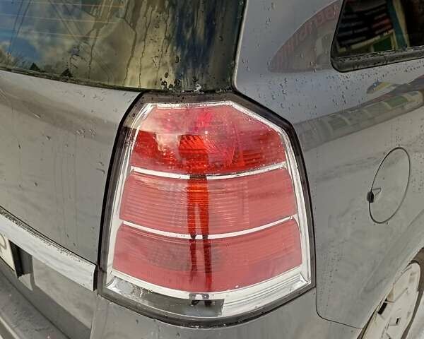 Сірий Опель Зафіра, об'ємом двигуна 1.6 л та пробігом 304 тис. км за 5100 $, фото 13 на Automoto.ua