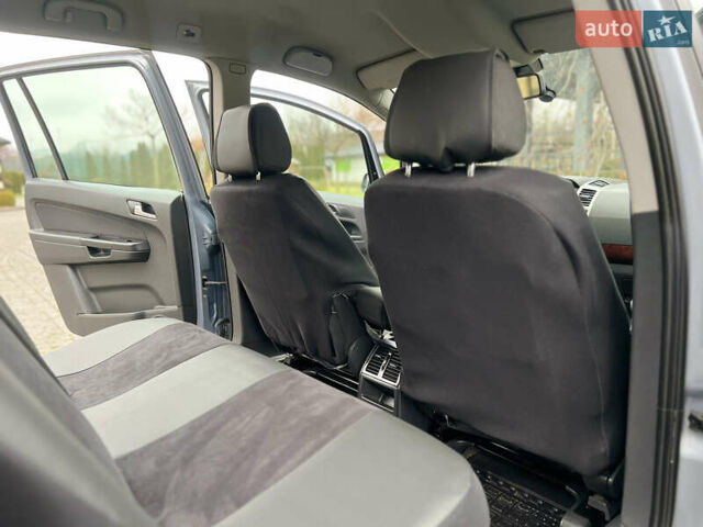 Серый Опель Зафира, объемом двигателя 1.9 л и пробегом 275 тыс. км за 4900 $, фото 34 на Automoto.ua