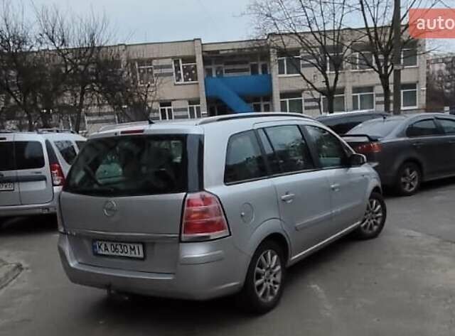 Сірий Опель Зафіра, об'ємом двигуна 1.8 л та пробігом 235 тис. км за 5300 $, фото 5 на Automoto.ua