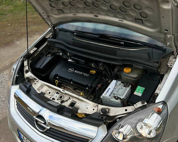 Сірий Опель Зафіра, об'ємом двигуна 1.6 л та пробігом 180 тис. км за 5700 $, фото 26 на Automoto.ua