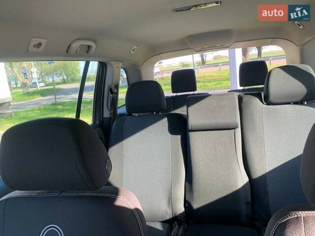 Серый Опель Зафира, объемом двигателя 1.9 л и пробегом 260 тыс. км за 5900 $, фото 24 на Automoto.ua