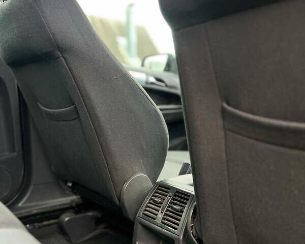 Сірий Опель Зафіра, об'ємом двигуна 1.6 л та пробігом 180 тис. км за 5700 $, фото 23 на Automoto.ua