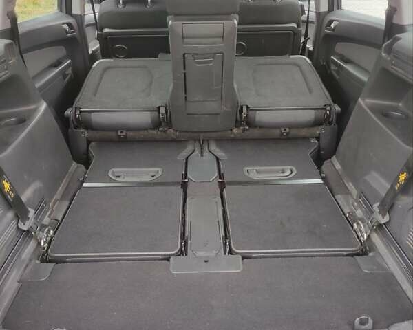 Серый Опель Зафира, объемом двигателя 1.9 л и пробегом 337 тыс. км за 2700 $, фото 14 на Automoto.ua