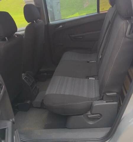 Серый Опель Зафира, объемом двигателя 1.8 л и пробегом 263 тыс. км за 6800 $, фото 6 на Automoto.ua