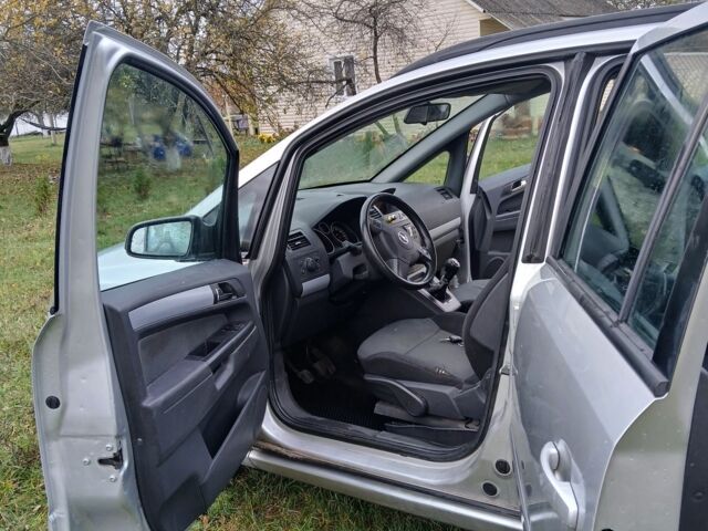 Опель Зафира 2006 в Луцке на Automoto.ua Серый Опель Зафира, объемом двигателя 1.6 л и пробегом 307 тыс. км за 4600 $, фото 2 на Automoto.ua