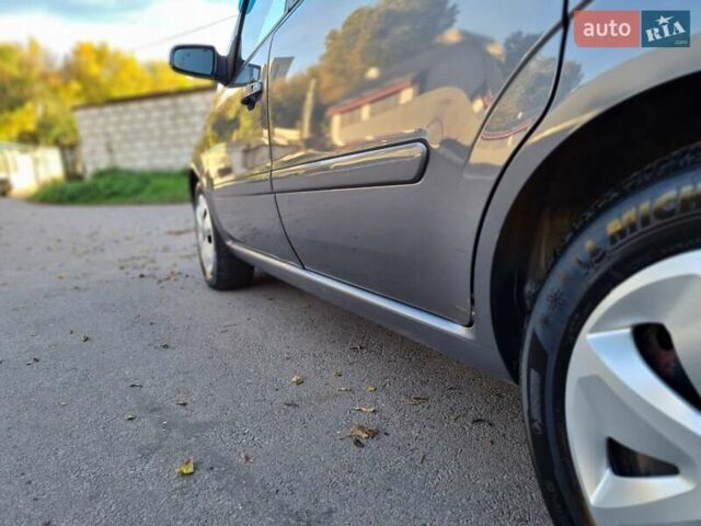 Сірий Опель Зафіра, об'ємом двигуна 1.9 л та пробігом 267 тис. км за 5800 $, фото 14 на Automoto.ua