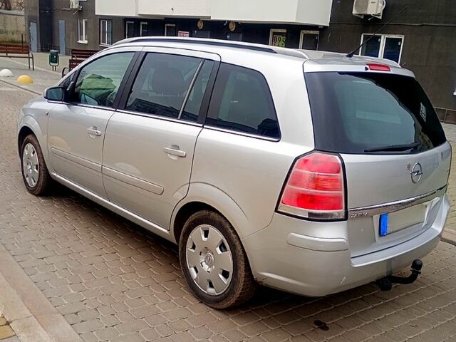 Сірий Опель Зафіра, об'ємом двигуна 1.6 л та пробігом 195 тис. км за 5650 $, фото 3 на Automoto.ua
