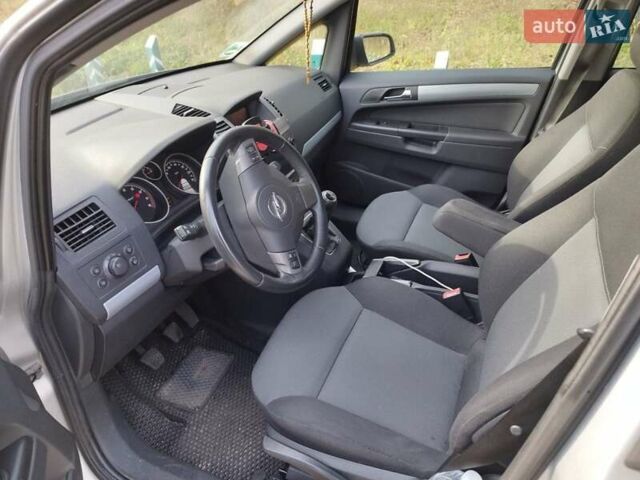 Серый Опель Зафира, объемом двигателя 1.8 л и пробегом 214 тыс. км за 5200 $, фото 19 на Automoto.ua