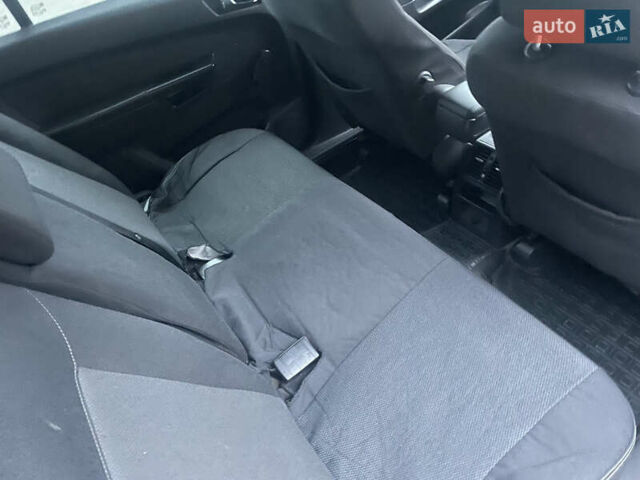 Серый Опель Зафира, объемом двигателя 1.8 л и пробегом 354 тыс. км за 3950 $, фото 15 на Automoto.ua