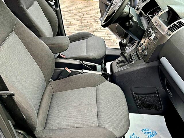 Сірий Опель Зафіра, об'ємом двигуна 1.8 л та пробігом 177 тис. км за 5799 $, фото 9 на Automoto.ua