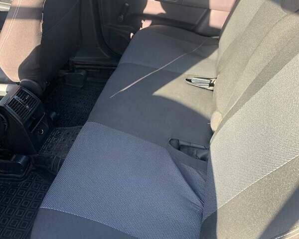 Серый Опель Зафира, объемом двигателя 1.9 л и пробегом 260 тыс. км за 5900 $, фото 32 на Automoto.ua